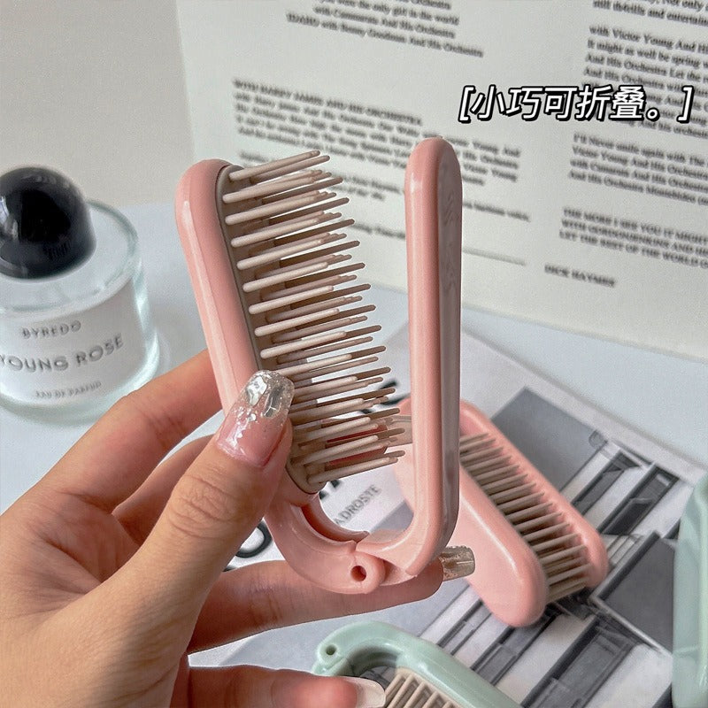 Foldable and convenient travel comb